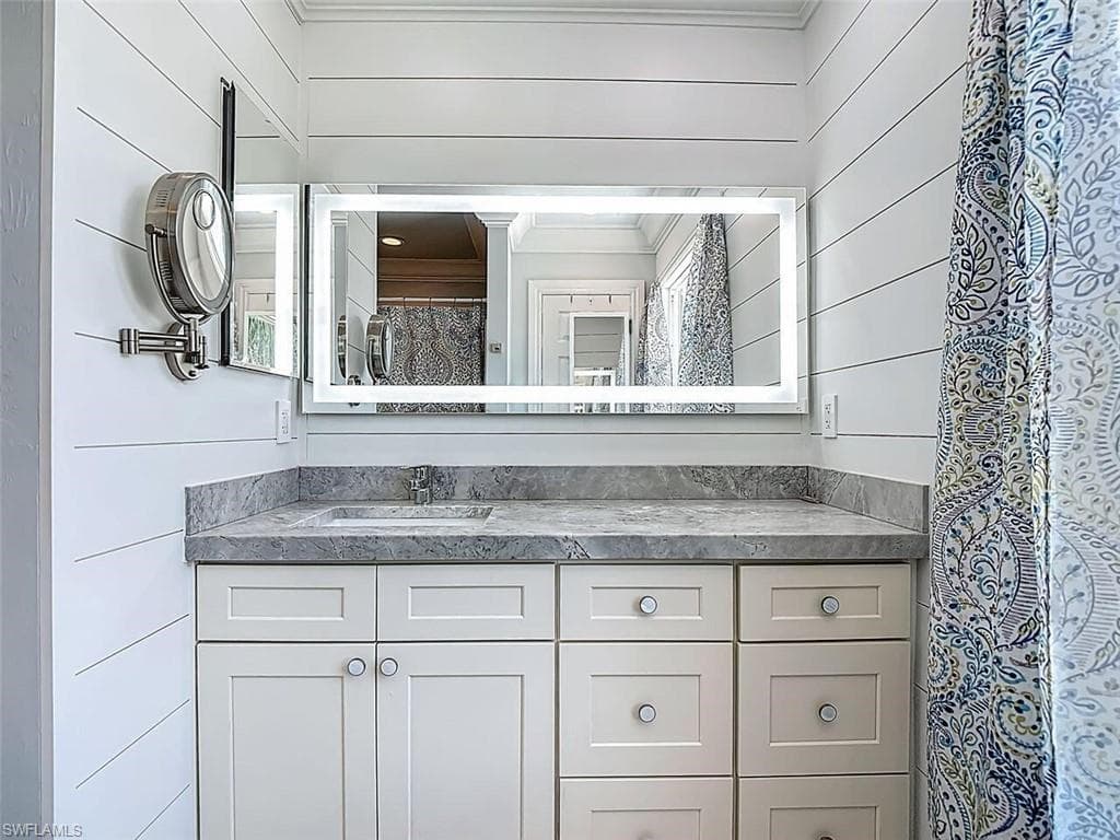 14991 Savannah DR-24