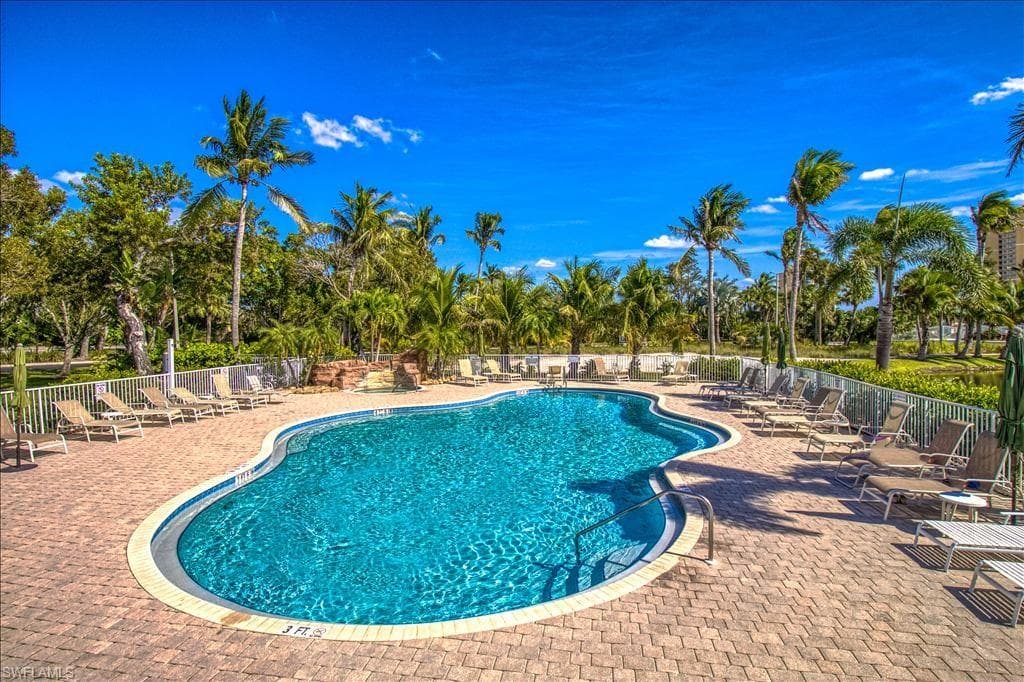 20021 Sanibel View CIR 101-38