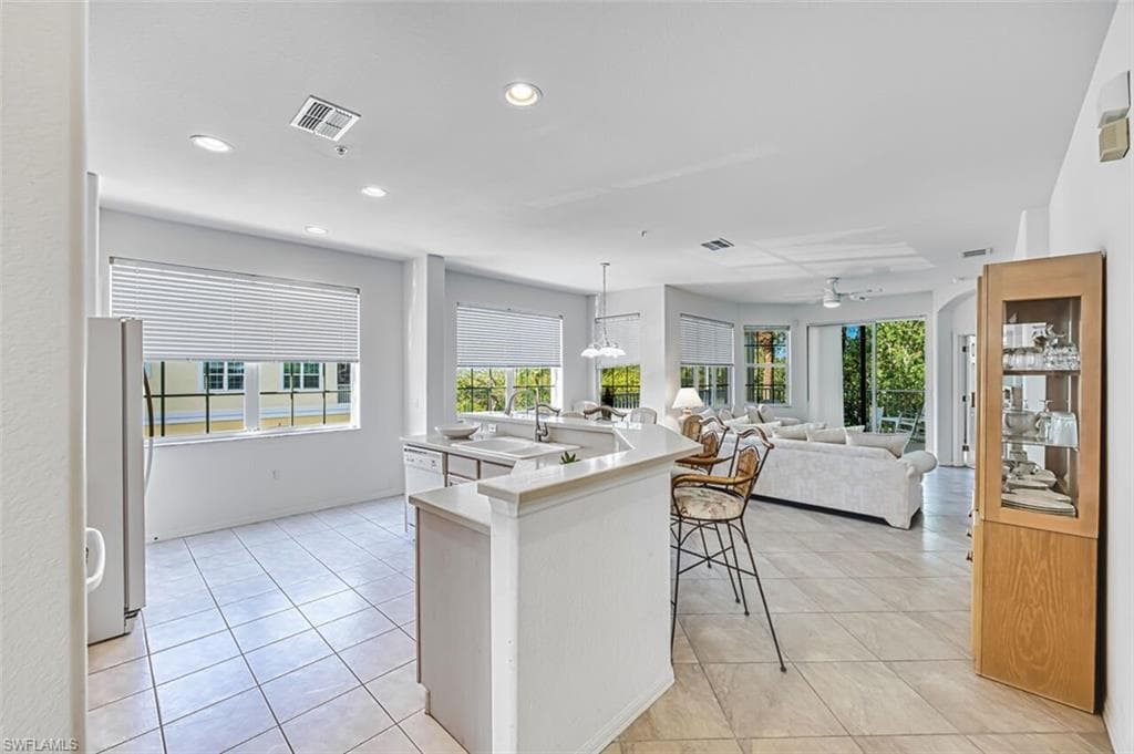 20021 Sanibel View CIR 101-11