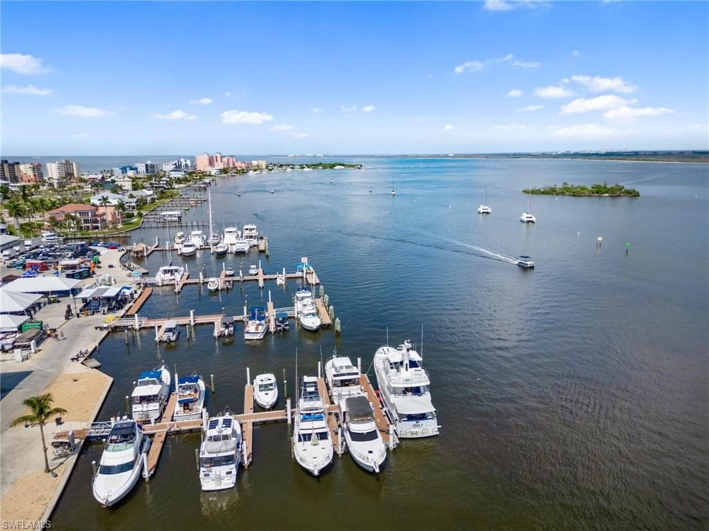 870 Oak ST-20