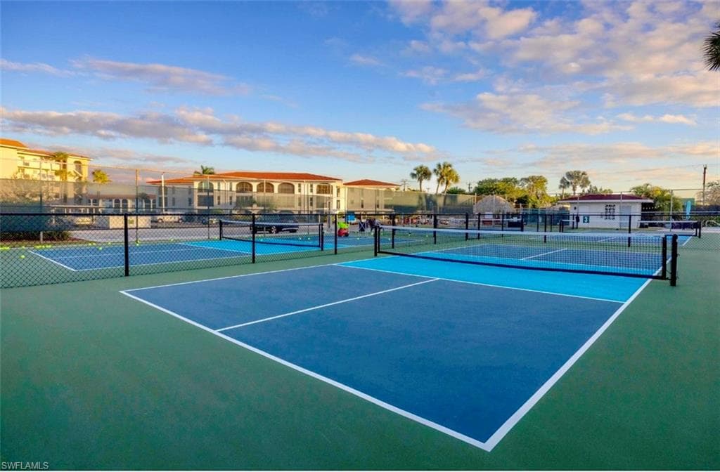 37 High Point CIR E 209-28