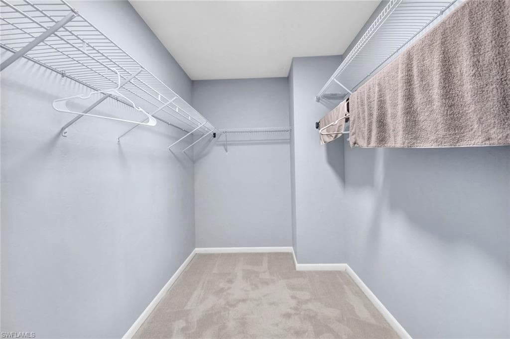 1423 SW Courtyards TER 70-15