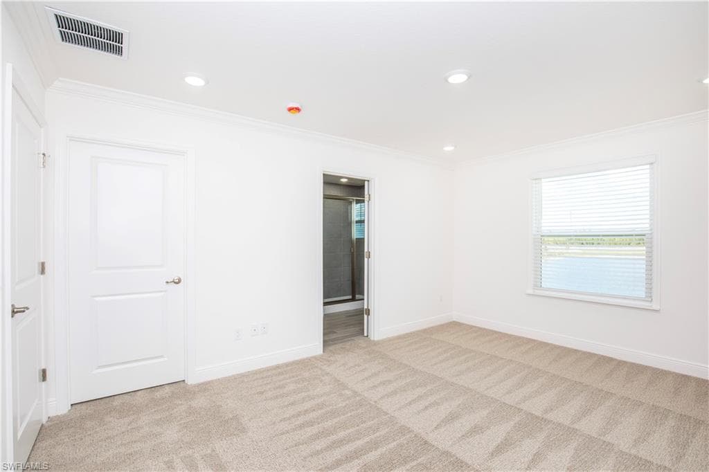 10534 Fountain Palm CIR-9
