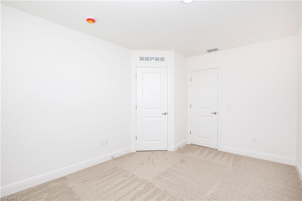 10534 Fountain Palm CIR-14