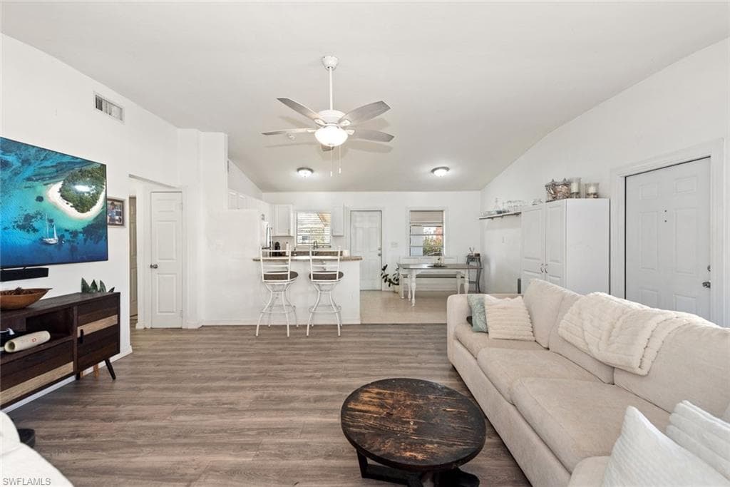 243 Lakeview DR-7