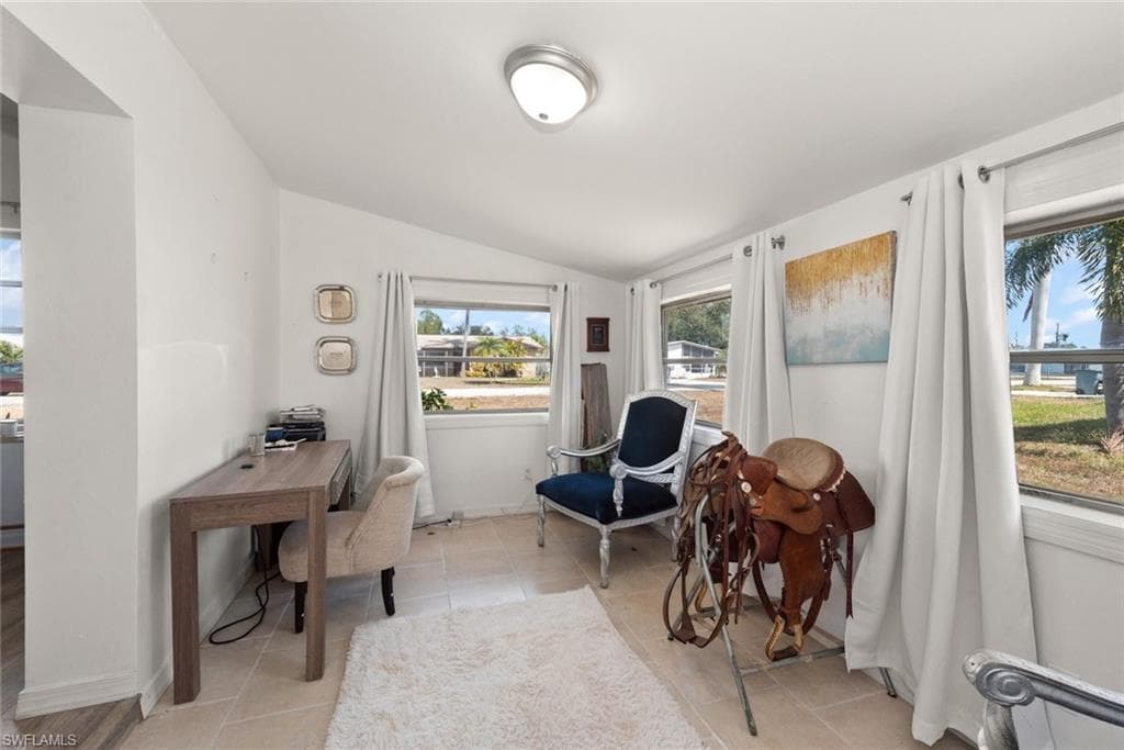 243 Lakeview DR-11