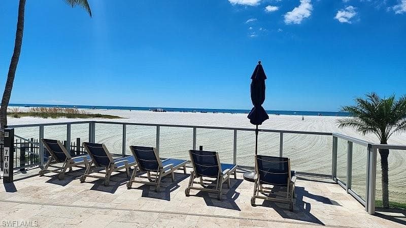 6612 Estero BLVD 1104-26