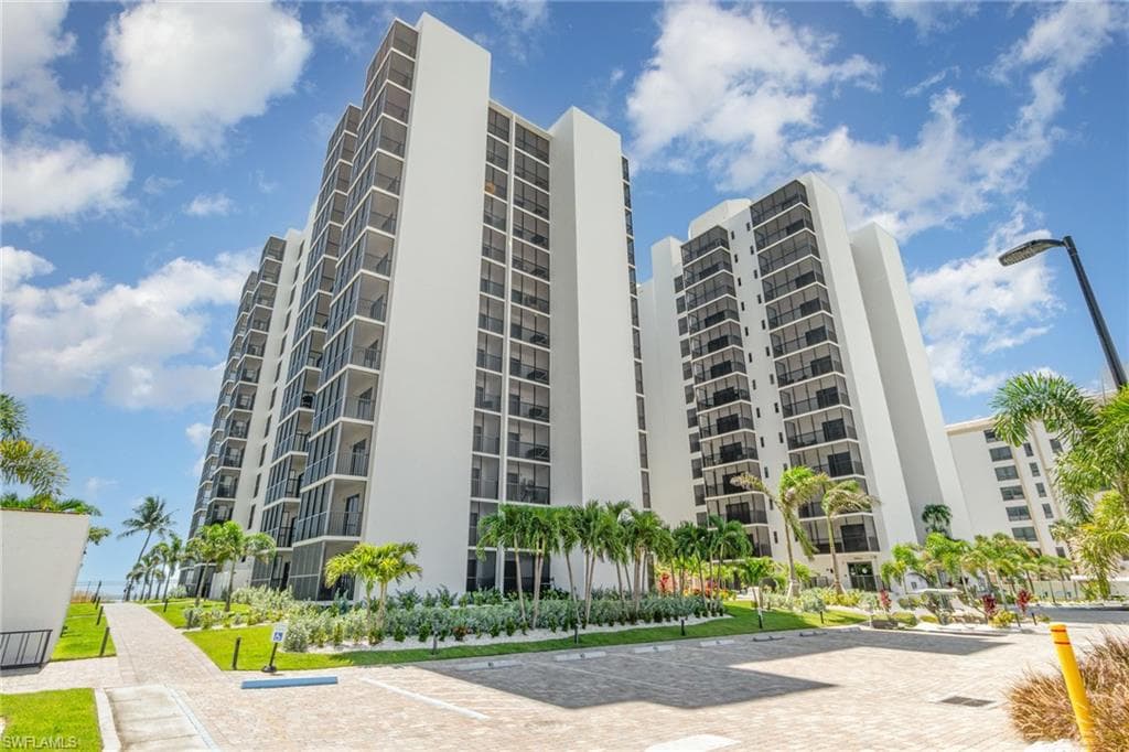 6612 Estero BLVD 1104-14