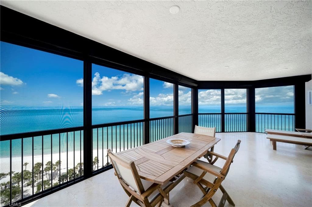 8473 Bay Colony DR 1401-31