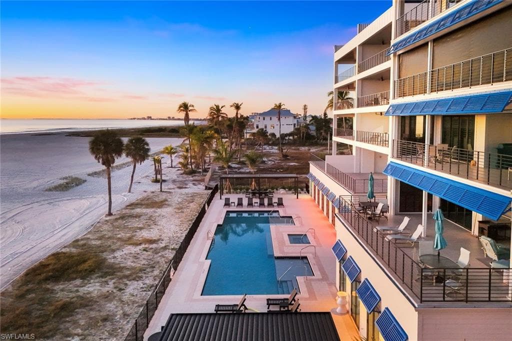 6230 Estero BLVD 201-2