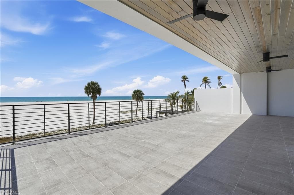 6230 Estero BLVD 102-27