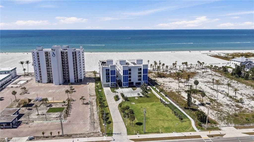 6230 Estero BLVD 102-5