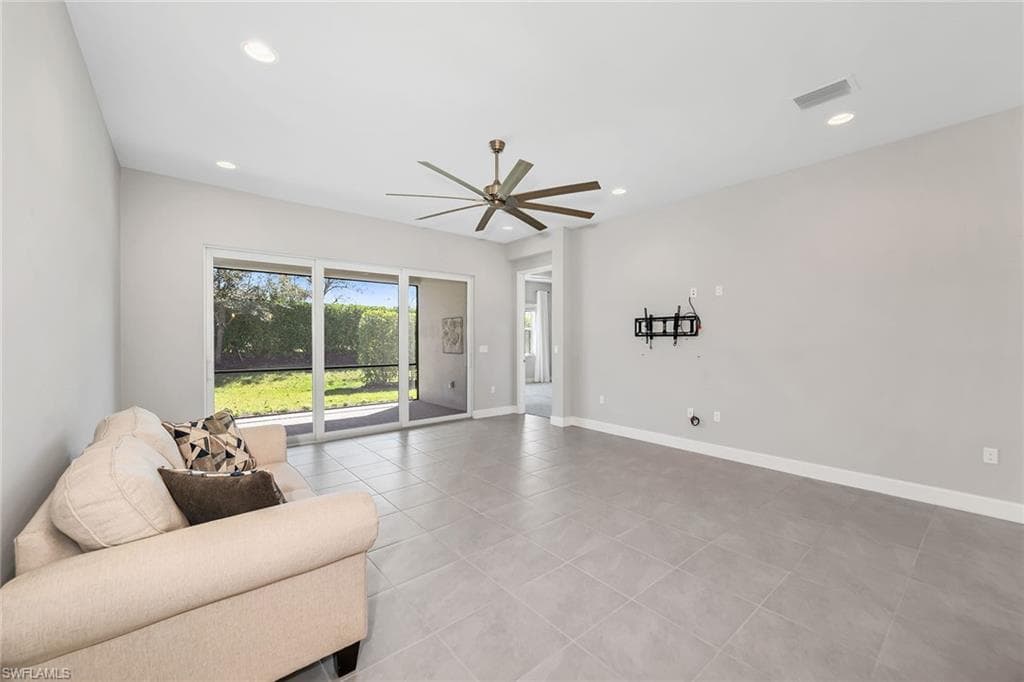 28616 Lobos CIR-4