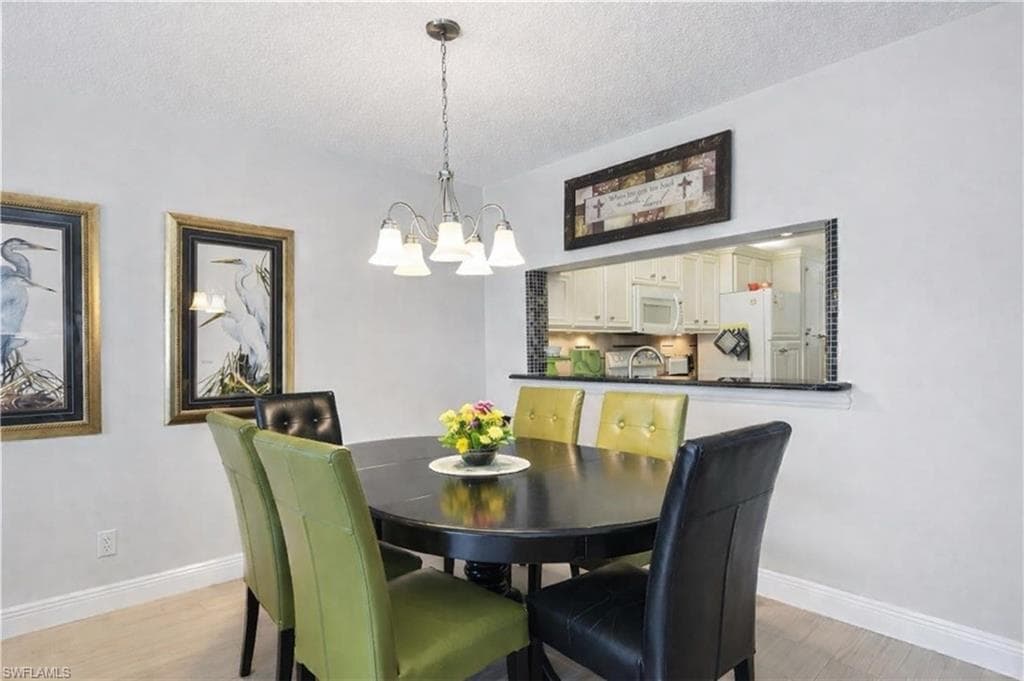 1250 Yesica Ann CIR E102-8