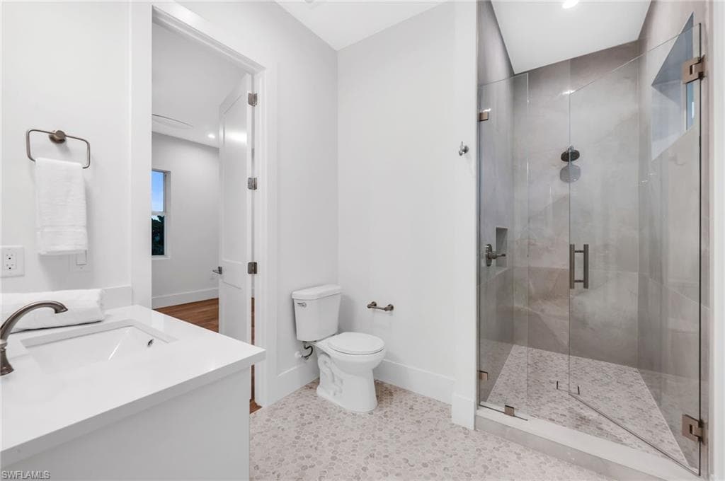 2778 Shoreview DR-35