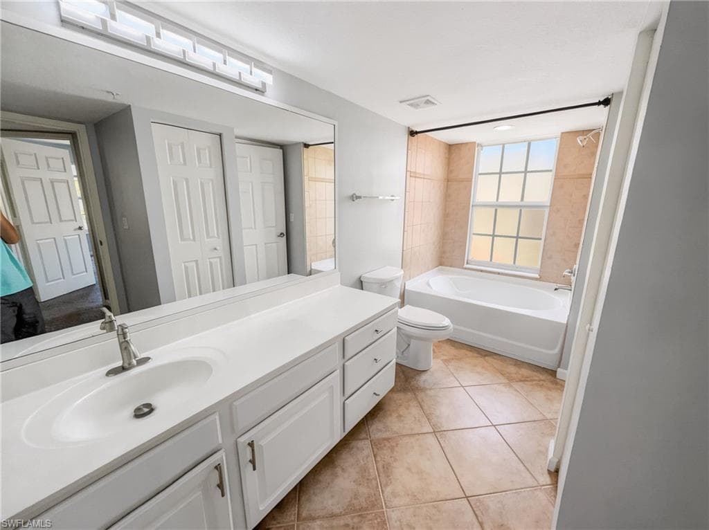 4121 Residence DR 323-5