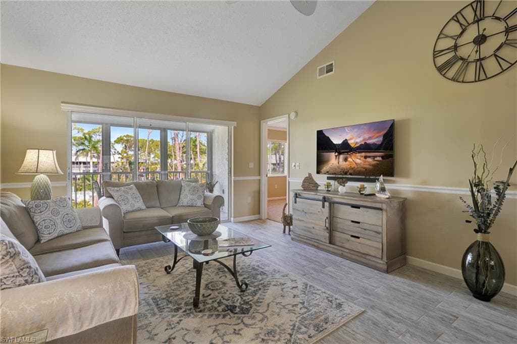 3062 Sandpiper Bay CIR K302-2