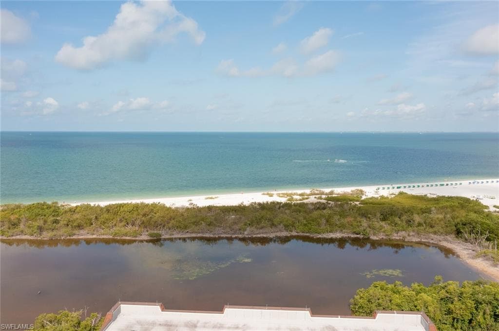 6900 Estero BLVD 701-2
