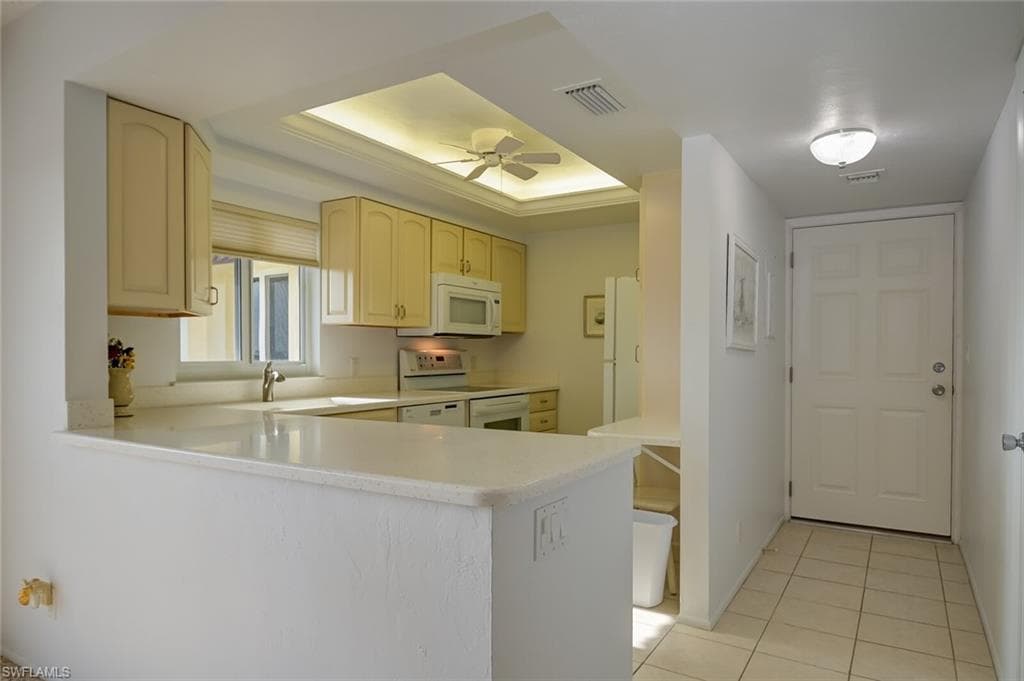 6900 Estero BLVD 701-7