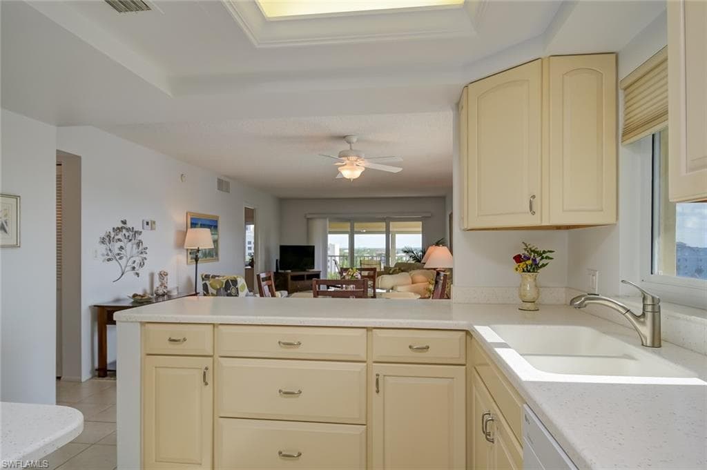 6900 Estero BLVD 701-11