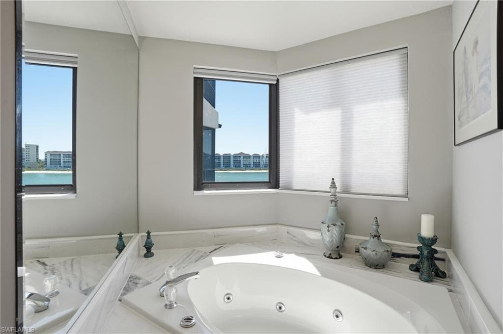 309 La Peninsula BLVD 309-26