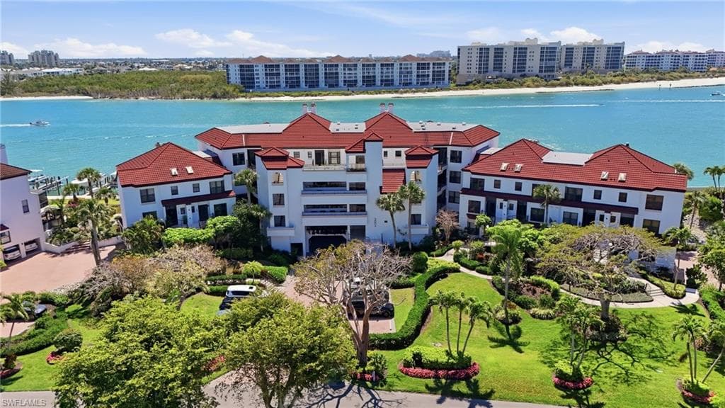 309 La Peninsula BLVD 309-3