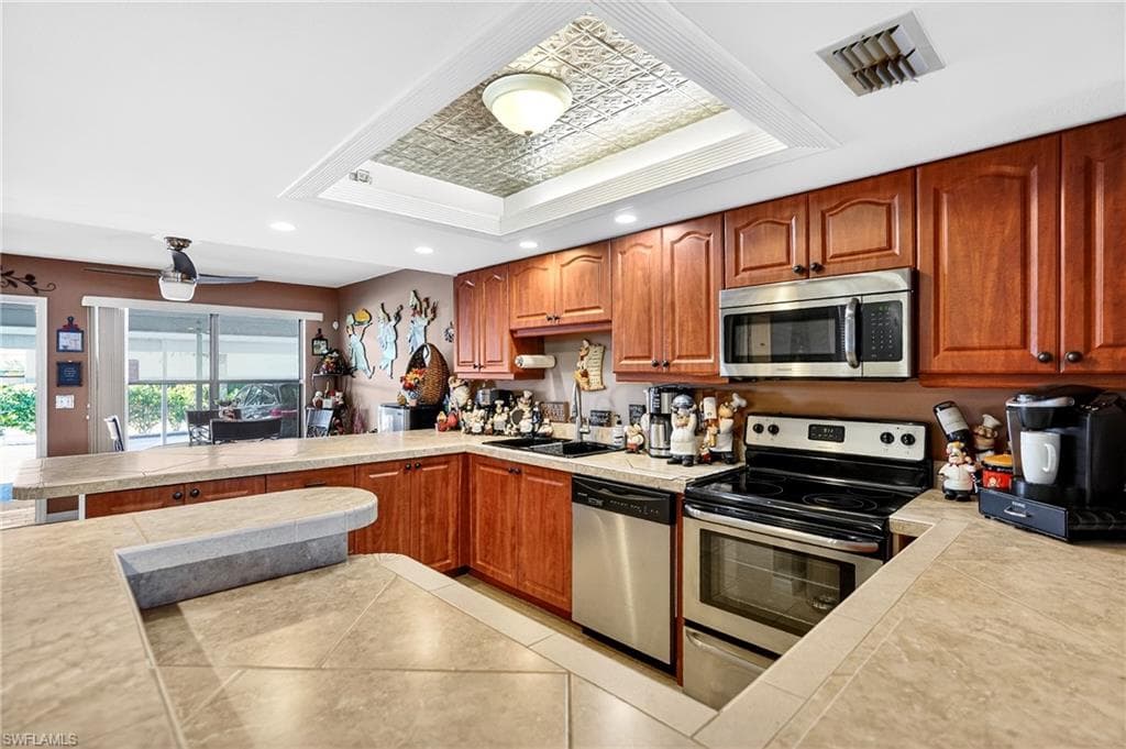 123 SW 47th TER 102-6