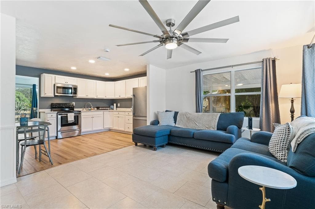 1006 April LN-5