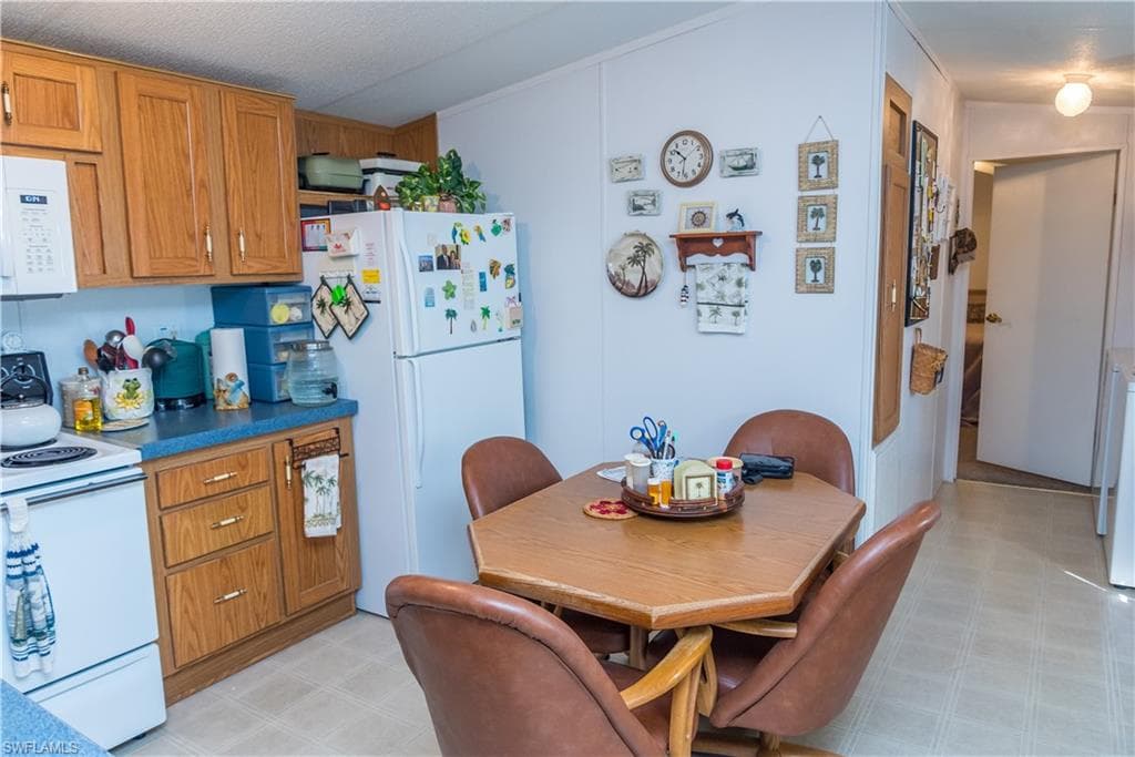 12130 Palm DR-13