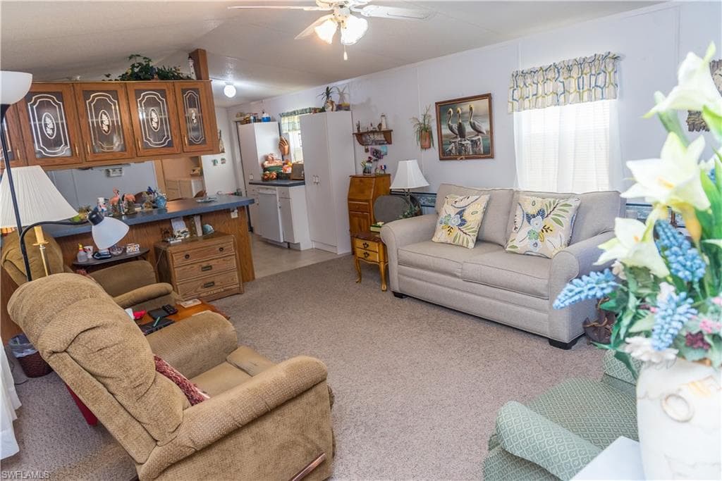 12130 Palm DR-18