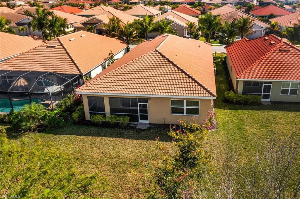 3028 Royal Gardens AVE-43