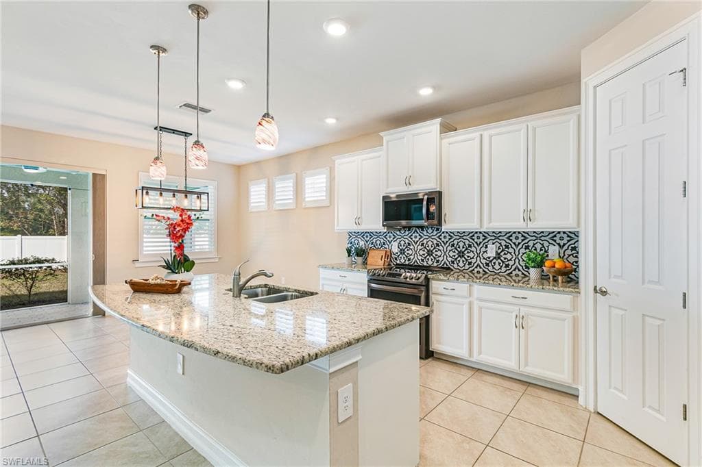 3028 Royal Gardens AVE-4