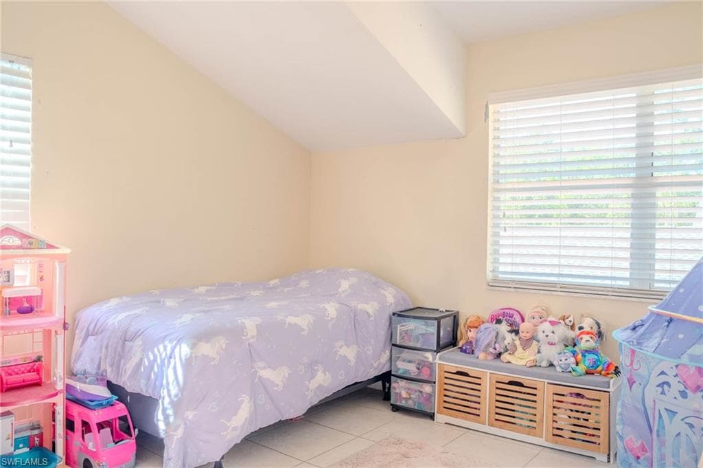 25335 Pinson DR-16