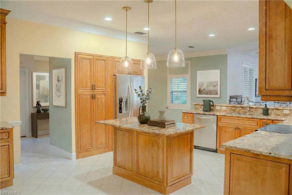 25335 Pinson DR-4