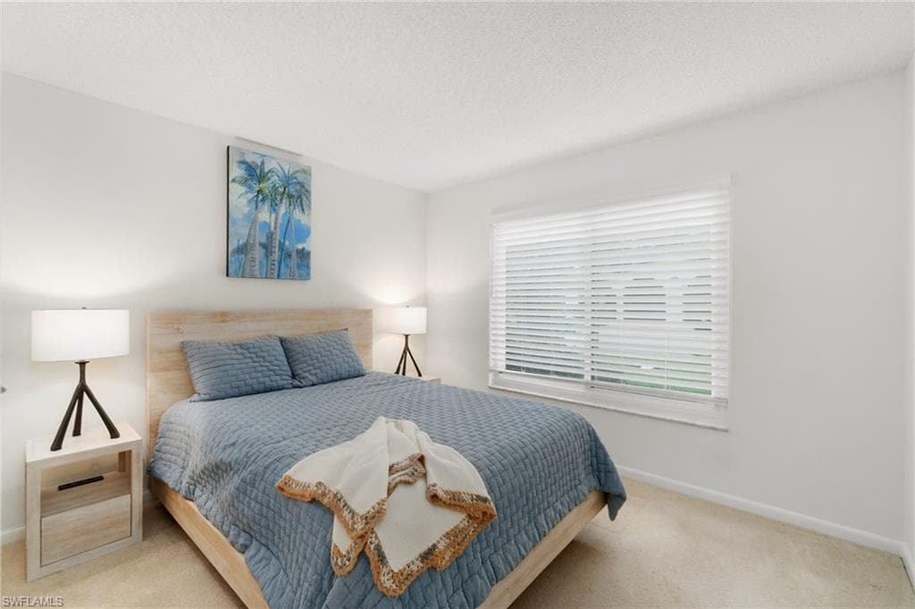 1094 Forest Lakes DR-16