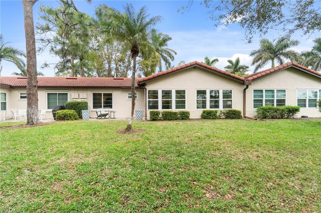 1094 Forest Lakes DR-26