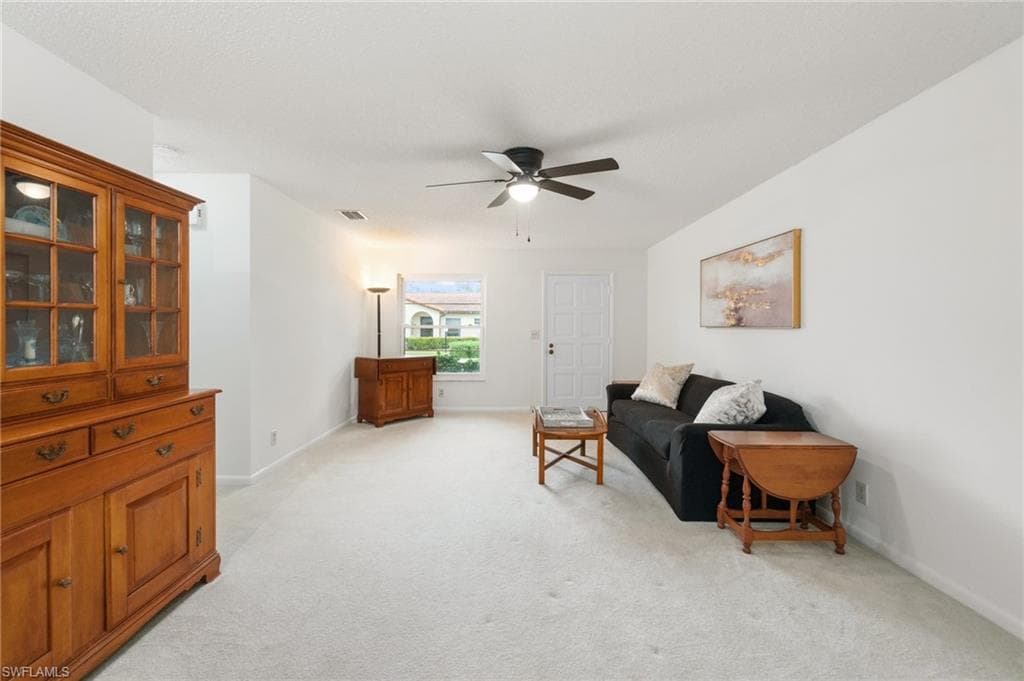 1094 Forest Lakes DR-9