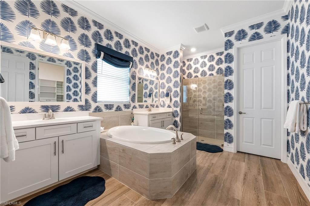 13528 Blue Bay CIR-13