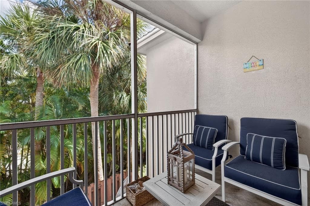 15441 Bellamar CIR 1123-21