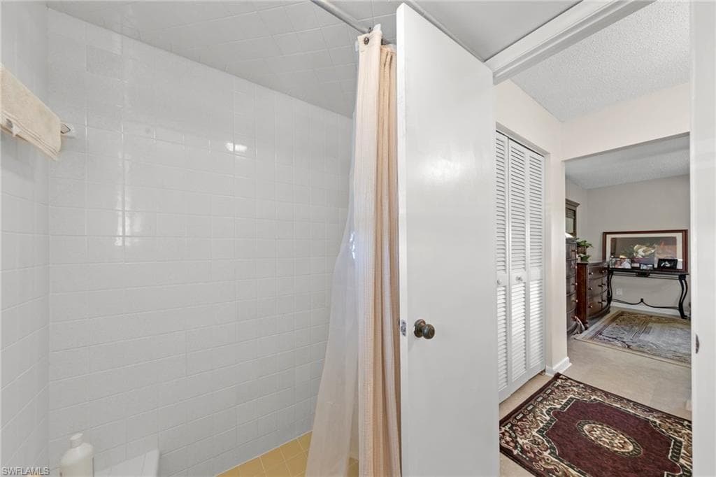84 Glades BLVD 2-17