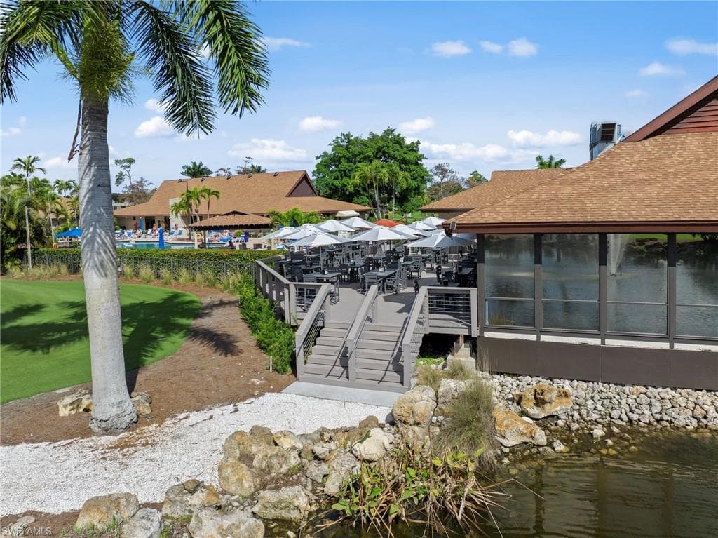 84 Glades BLVD 2-35