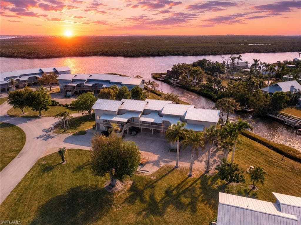 5411 Blue Crab CIR 4-1