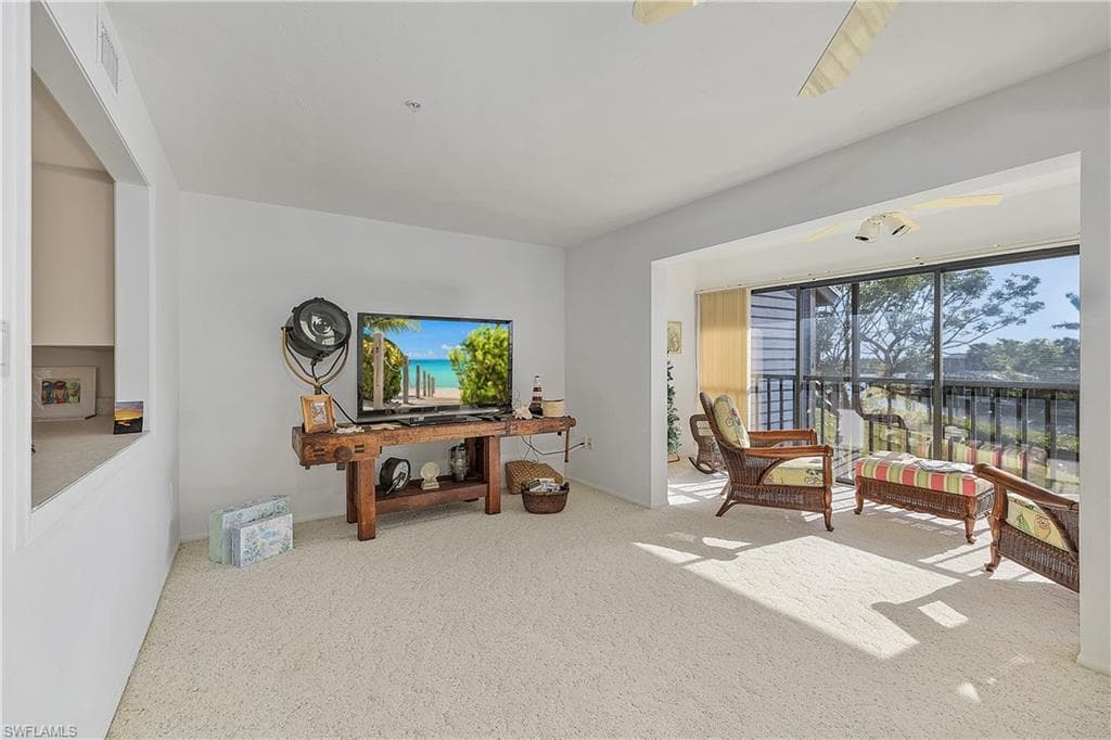 5411 Blue Crab CIR 4-10