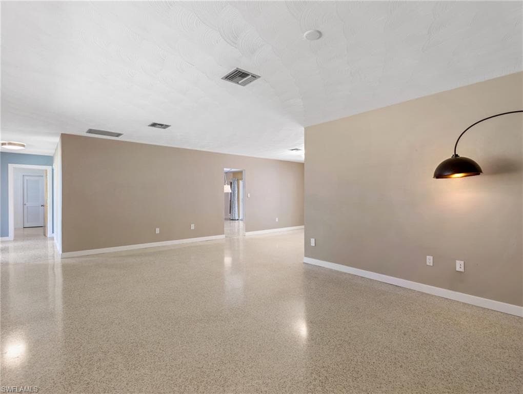 3517 Stuart CT-17