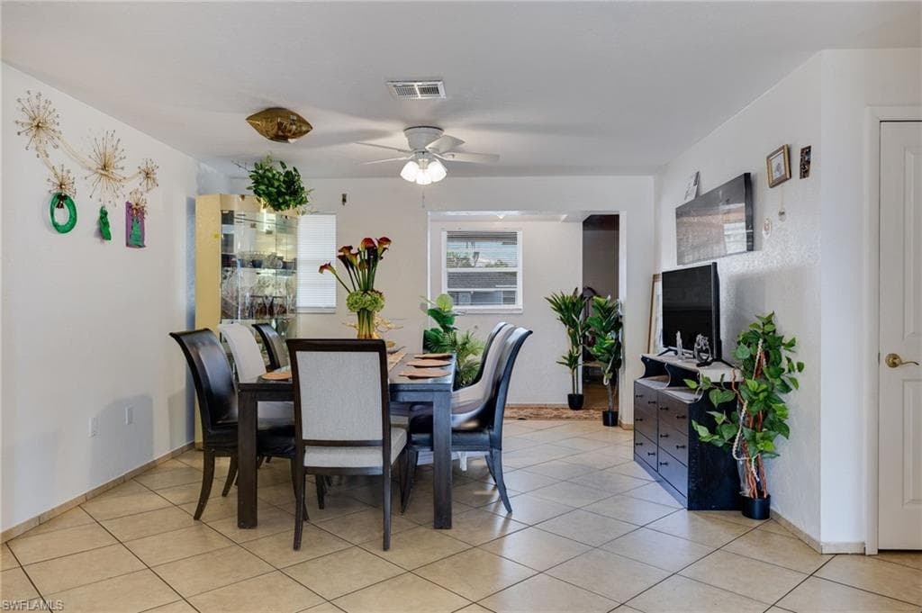 1652 Jamestown CT-6