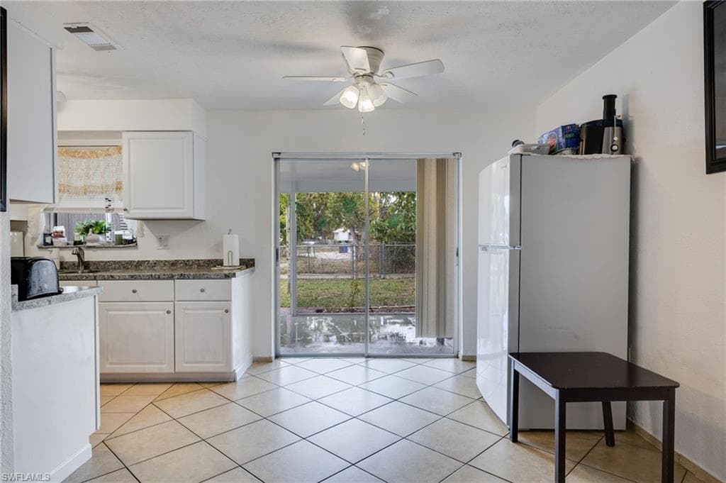 1652 Jamestown CT-3
