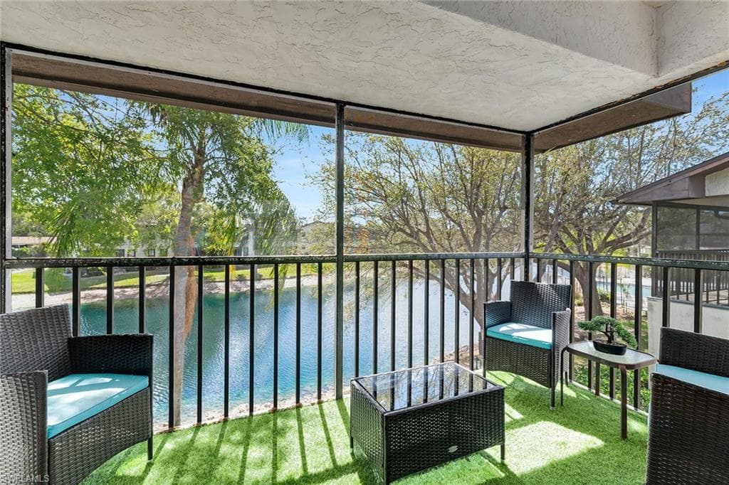 5245 Treetops DR-16