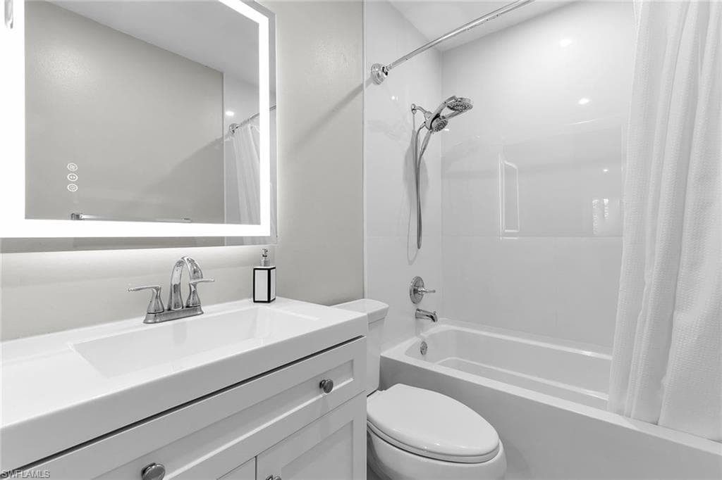 5245 Treetops DR-11