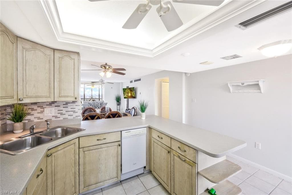 4280 SE 20th PL 703-17