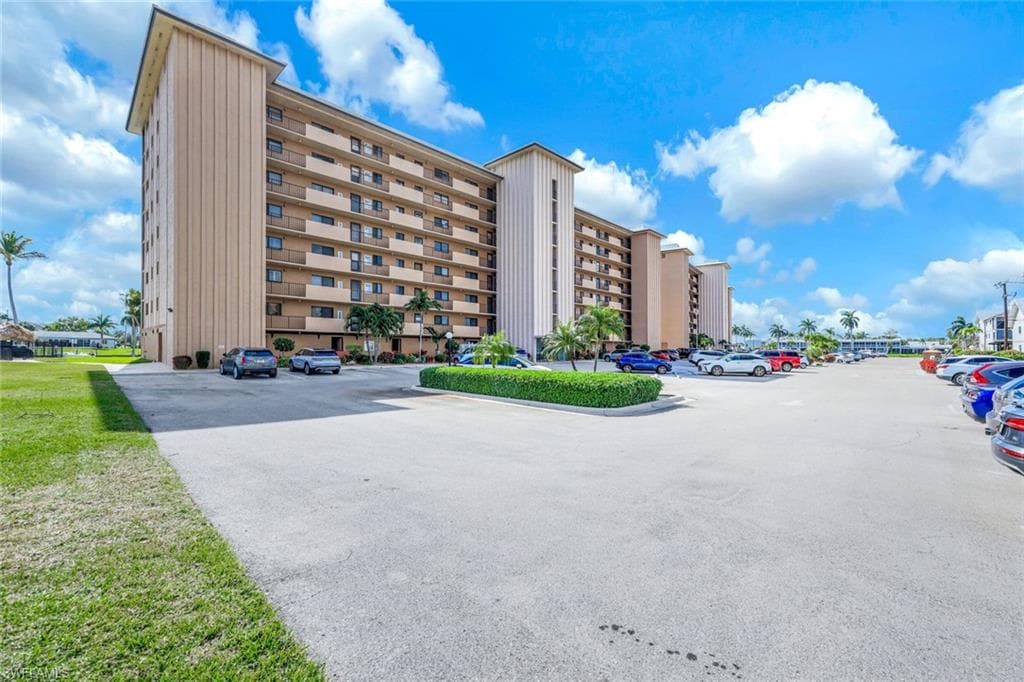 4280 SE 20th PL 703-33